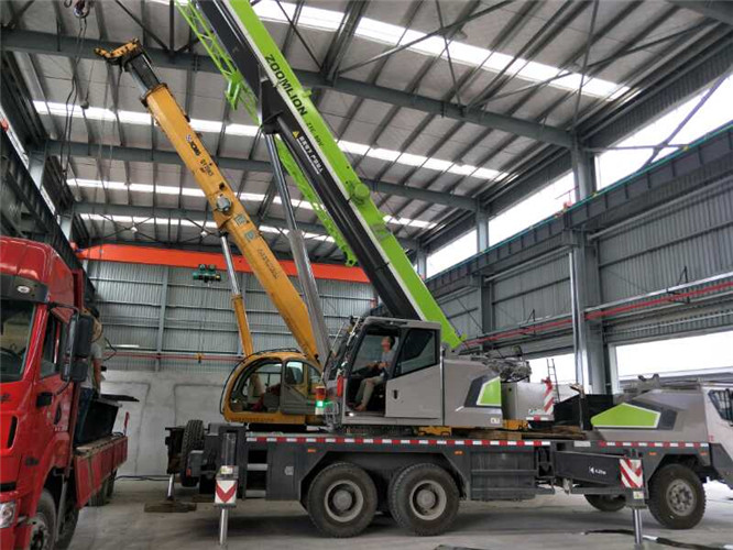 丹凤县高空车出租需要注意哪些安全事项？