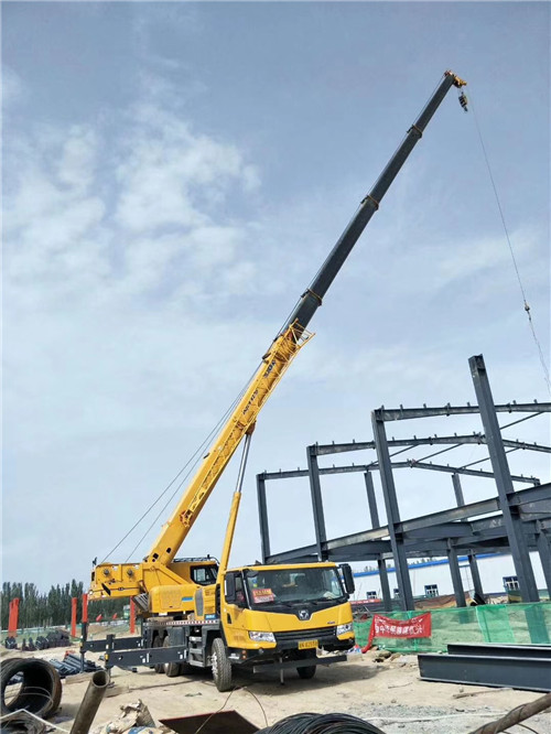 丹凤县超高层建筑钢结构吊装案例